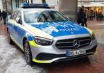 =MB C-Klasse T-Modell der LaPo Baden-Württemberg steht im Dezember 2023 in Ulm