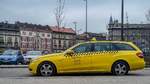 Mercedes-Benz E-Klasse T-Modell als Taxi in Budapest. Aufnahmezeit: 25.03.2018