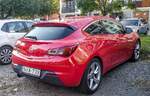 Rückansicht: Opel Astra GTC (Opel Astra J).