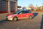 Feuerwehr Langenselbold Opel Astra KdoW (Florian Langenselbold 1-10-2) am 21.12.21 bei einen Fototermin