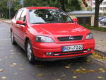 Astra 1,8 G Sportiv Gebaut in Bochum mit einen Vectra Motor es wurden nur wenig davon hergestellt aber mit 220 Km h liegt er noch immer sicher auf der Straße auch bei Seitenwind ist er gut zu halten Bild habe ich am 26.09.2010 gemacht.
