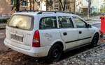 Rückansicht: Opel Astra G Caravan.