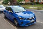 Opel Corsa F in Voltaik Blau (Voltaic Blue) .