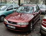 Diesen roter Opel Vectra B habe ich in November, 2022 fotografiert.