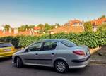Peugeot 206 Sedan (!) am 07.07.2017. Wie solche Autos in Europa eindringen ist mir immer eine gute Frage. Egal, macht nur das Strassenbild interessanter...