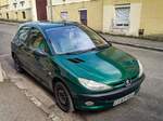 Diesen Peugeot 206 in der Farbe  Vert Ceylan  (odfer Ceylon Green) habe ich in Mai, 2021 gesehen.