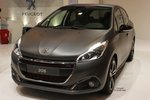 Peugoet 208 in Grau auf der Essen Motor Show 2015.