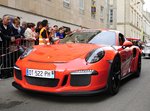 Porsche Cayman in der Innenstadt von Le Mans, Fahrerparade am 17.6.2016