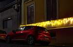 Rückansicht: Renault Clio V in der Farbe  Rouge Flamme  oder  Flame Red .