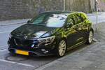 Renault Megane RS, gesehen am Stra�enrand.