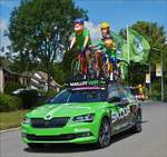 Skoda Superb als Werbefahrzeug in der Caravane du Tour auf den Stra�en durch Luxemburg unterwegs.