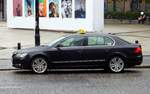 Skoda Superb als Taxi am 01.06.17 in Belfast