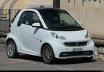 Ein Weisser Smart abgestellt in Kerzers am 11.07.2026
