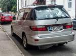 Rückansicht: Toyota Previa, gesehen in August, 2019, in Pécs (Hu).