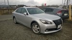 Toyota Crown Royal Saloon Hybrid in Obuse, Japan (Februar 2016)