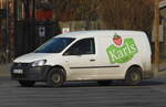 VW Caddy als Dienstfahrzeug der KARLS Märkte am 25.03.22 in Rövershagen