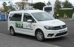 =VW Caddy als Taxi steht am Loro-Parque/Teneriffa, 01-2019
