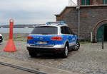 VW Streifenwagen der Landespolizei Mecklenburg-Vorpommern am 25.10.19 in Stralsund