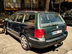Rückansicht: VW Passat B5 Variant, vermutlich in Elegance Green.