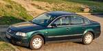 Hier ist ein VW Passat B5.5 in der Farbe  Pine Green  zu sehen.
