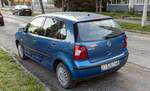 Rückansicht: VW Polo IV in Mercato Blau. Die Aufnahme stammt von Juni, 2022.