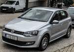 Dieser VW Polo V tr�gt dekorative Winterfelgen.