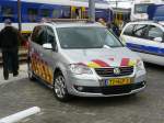 Volkswagen Touran f�r Einsatzleitung Prorail bei Unf�lle fotografiert in Alkmaar, Niederlande bei Bahnhoffest am 16-05-2009.