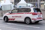 VW Touran österr. Bundesheer/Militärpolizei, aufgenommen am Nationalfeiertag 26.10.2025 in Innsbruck. 