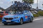 BMW i5 Touring, der  Mannschaft Soudal Quick-Step, gesehen bei der Skoda Tour de Luxemburg.
