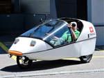 Twike, dreirädriges Leichtelektromobil mit Pedalantrieb für Fahrer und Beifahrer.