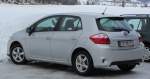 Toyota Auris Hybrid in Kramsach am 22.1.2012.