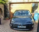 Toyota Prius Mk4, gesehen in Juni, 2020.