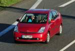 Toyota Prius auf der A61 bei Miel - 20.08.2011