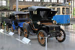 Ein amerikanischer Elektrowagen Baker Electric aus dem Jahr 1908 (Verkehrszentrum des Deutschen Museums München, August 2020)