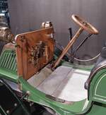 =Arbeitsplatz des Adler Motorwagen, gesehen im EFA Museum in Amerang, 06-2022