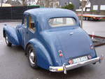 Heckansicht eines Allard M1 Coupe aus dem Jahr 1947. Besucherparkplatz der Düsseldorfer Classic Remise am 12.12.2010.