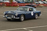 Aston Martin DB4, BJ 1961, 6Zyl, 3,7 l, 243 PS, fährt auf seinen Stellplatz zu.