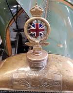 =Kühlerverschluß und Frontemblem des Austro-Daimler 20 HP, gesehen im Museum  fahr(T)raum - Ferdinand Porsche  in Mattsee/Österreich, Juni 2022