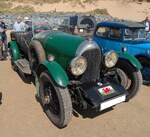 Bentley 3.0/4.5 Litre aus dem Jahr 1925 mit einer Open Tourer Karosserie. Bei dieser Modellbezeichnung handelt es sich um einen Bentley, der urspr�nglich in der Zeit von 1921 bis 1929 als 3.0 Litre gebaut wurde und sp�ter mit dem leistungsst�rkeren 4 ...
