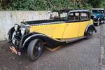 Bentley 3.5 Litre Saloon aus dem Jahr 1935. Produziert wurde der 3.5 Litre in den Jahren von 1933 bis 1936. Das Modell wurde von etlichen Coachworking-Betrieben eingekleidet. Insgesamt wurden nur 1.177 Einheiten dieses Modelles produziert. Der abgeli ...