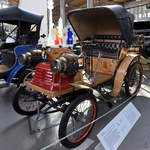 Ein Benz Ideal aus dem Jahr 1901 ist im Verkehrszentrum des Deutschen Museums in München ausgestellt.