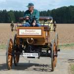 ein Nachbau der Daimler Motorkutsche unterwegs am Baiersrder Hof, August 2012
