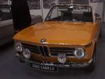 BMW 2002 Vollcabriolet im Farbton inkaorange. Die so genannte 02-Baureihe wurde auf dem Genfer Salon des Jahres 1966 vorgestellt. Bereits auf der Frankfurter IAA 1967 stand dann das das Cabriolet. Zunächst nur in der 1600´er Version. Montie ...