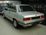 Heckansicht eines BMW E21 318i im Farbton polarissilber aus dem Jahr 1982. Classic Remise Düsseldorf am 20.09.2023.