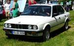 =BMW 320 rollt zu seinem Standplatz bei der Oldtimerausstellung in Thalau im Mai 2017
