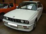 BMW E30 M3 im Farbton alpinweiß (218), gebaut in den Jahren von 1986 bis 1991.