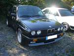 BMW E30 M3 im Farbton diamantschwarz, gebaut von 1986 bis 1991.