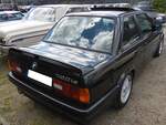 Heckansicht eines BMW E30 320iS.