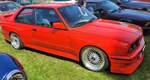 Profilansicht eines BMW E30 M3 im Farbton misanorot, gebaut in den Jahren von 1986 bis 1991. Der M3 war urspr�nglich als Homologationsmodell f�r die DTM gedacht. Der Vierzylinderreihenmotor mit einem Hubraum von 2.302 cm� leistet 220 PS. Oldtimertref ...