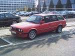 BMW E30 318i Touring, gesehen in Berlin, 05/2007.